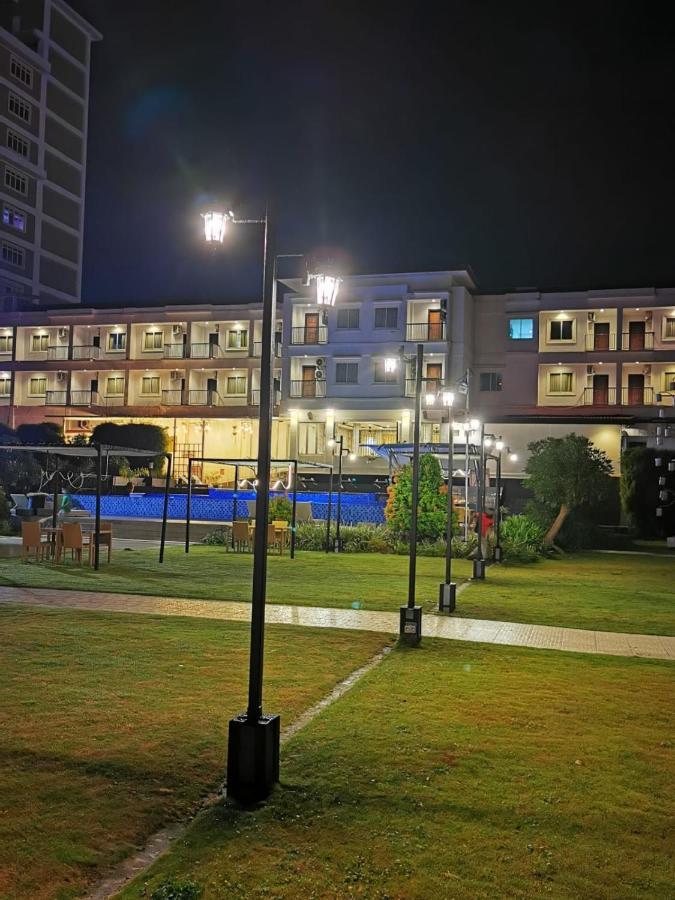 Naka Hotel Kupang Kupang  Exteriör bild