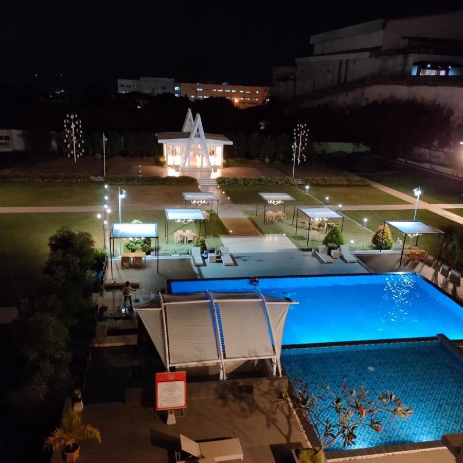 Naka Hotel Kupang Kupang  Exteriör bild