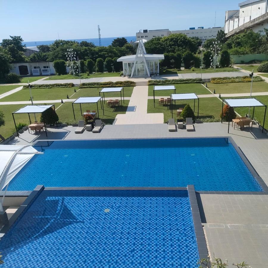 Naka Hotel Kupang Kupang  Exteriör bild